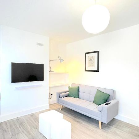 Stylish Apartment In Plaistow Londra Dış mekan fotoğraf