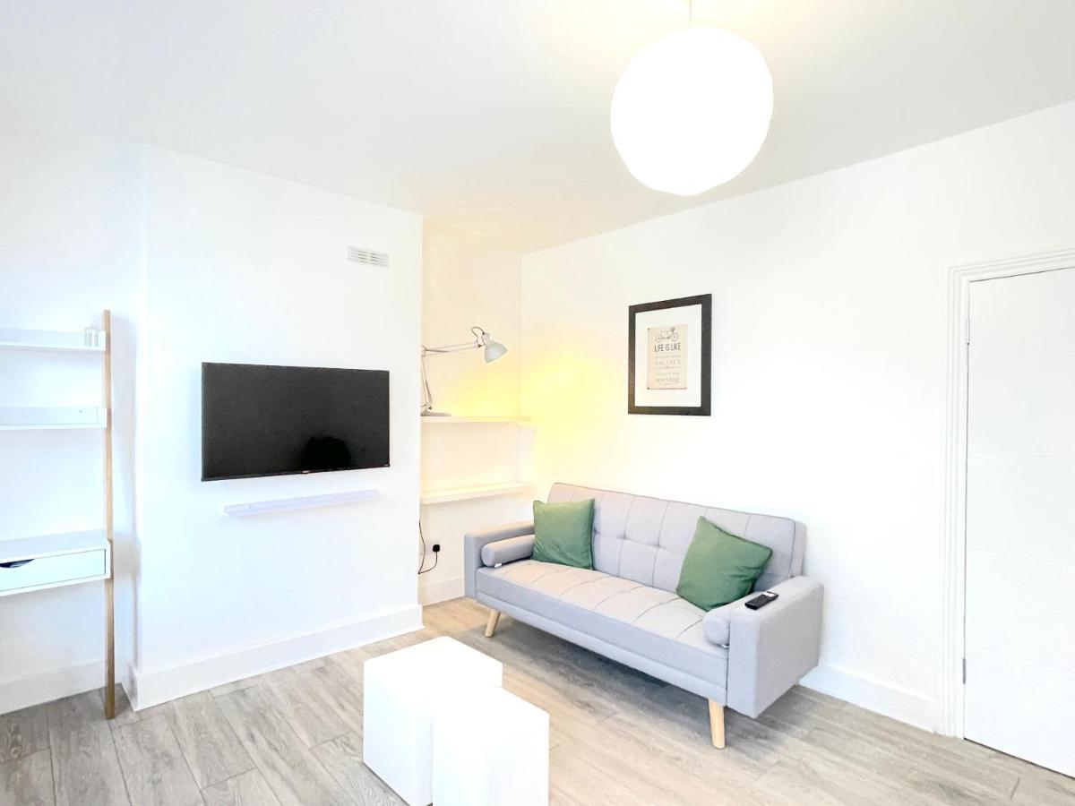 Stylish Apartment In Plaistow Londra Dış mekan fotoğraf